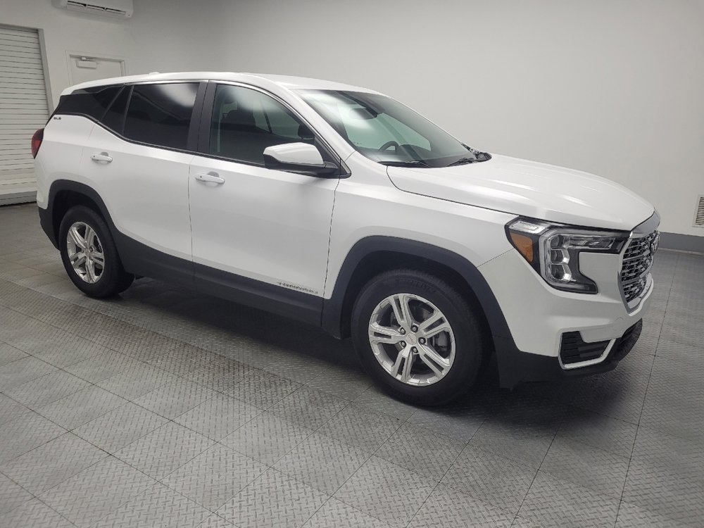 Used 2024 GMC Terrain SLE image 11