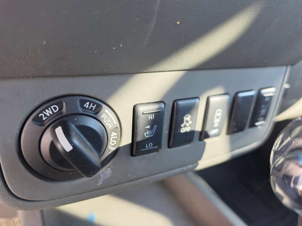 Used 2016 Nissan Frontier SV w/ SV Value Truck Package AWD/4WD image 20