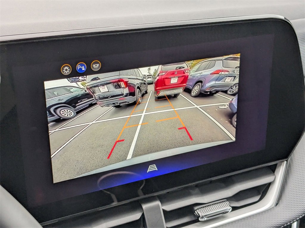 Used 2025 Chevrolet Equinox LT image 24