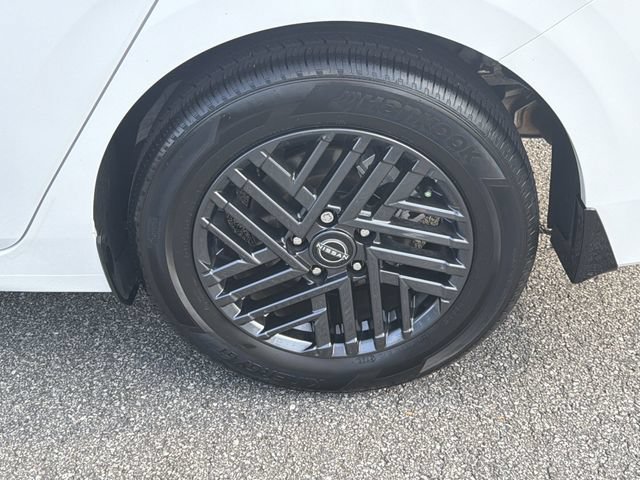 Certified 2026 Nissan Sentra SV w/ SV Convenience Package FWD image 7