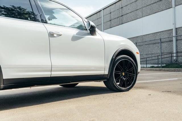 Used 2016 Porsche Cayenne S AWD/4WD image 22