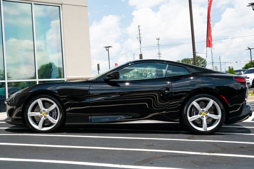Used 2019 Ferrari Portofino RWD image 22