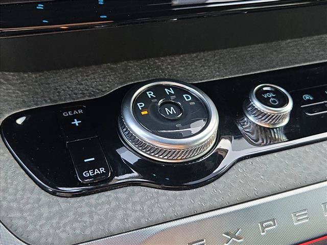 Used 2025 Ford Expedition Tremor AWD/4WD image 12