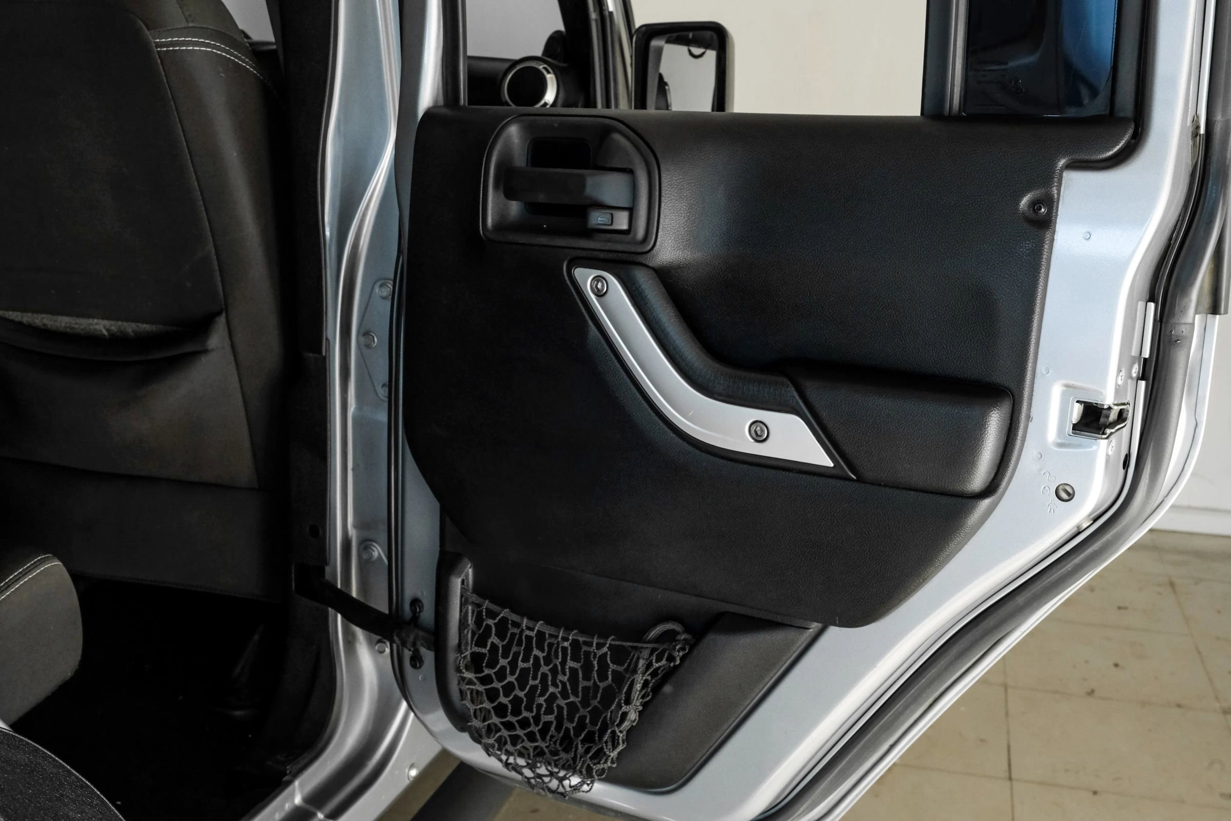Used 2014 Jeep Wrangler Unlimited Rubicon w/ Max Tow Package image 41