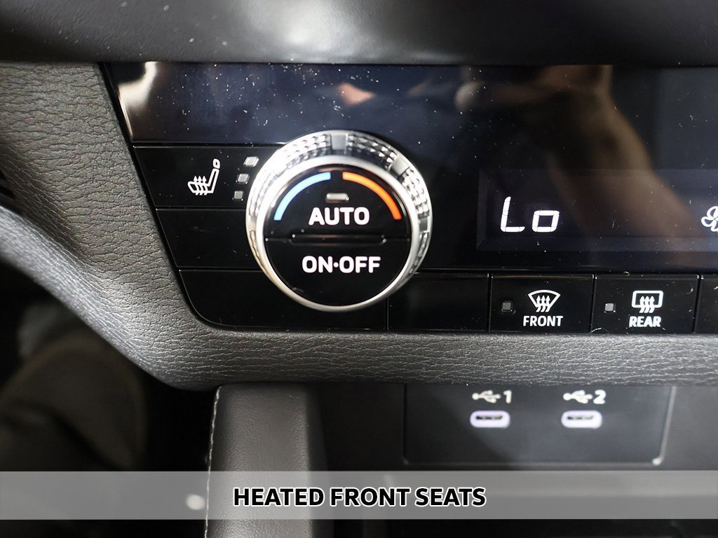 New 2025 Mitsubishi Outlander SE image 8