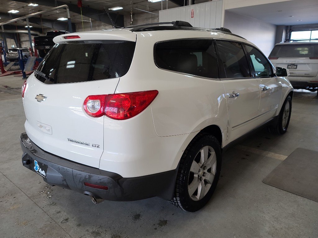 Used 2012 Chevrolet Traverse LTZ image 7