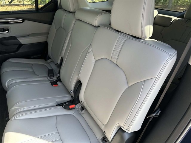 New 2025 Honda Pilot EX-L image 13