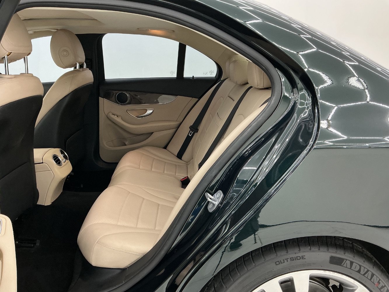 Used 2019 Mercedes-Benz C 300 Sedan image 23