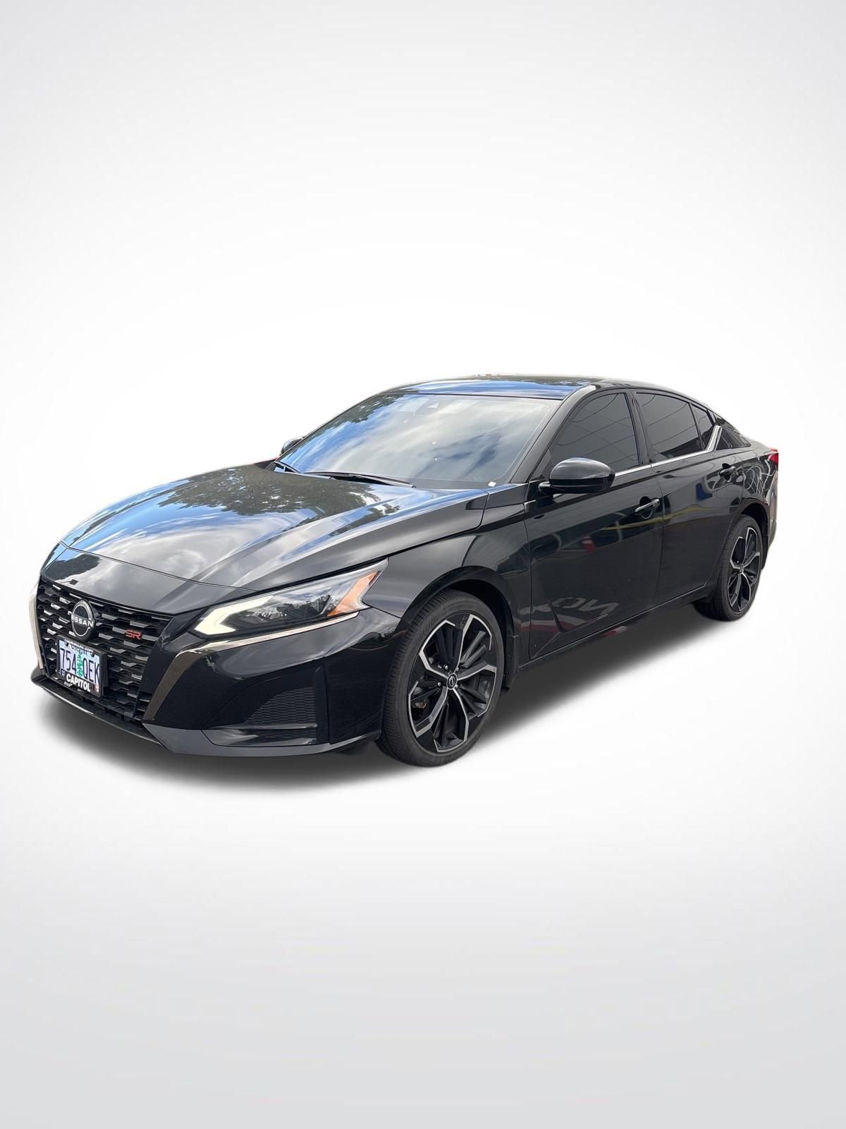Used 2024 Nissan Altima 2.5 SR w/ SR Premium Package AWD/4WD image 9