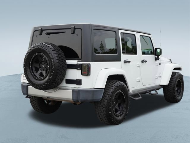 Used 2018 Jeep Wrangler Unlimited Sahara AWD/4WD image 8
