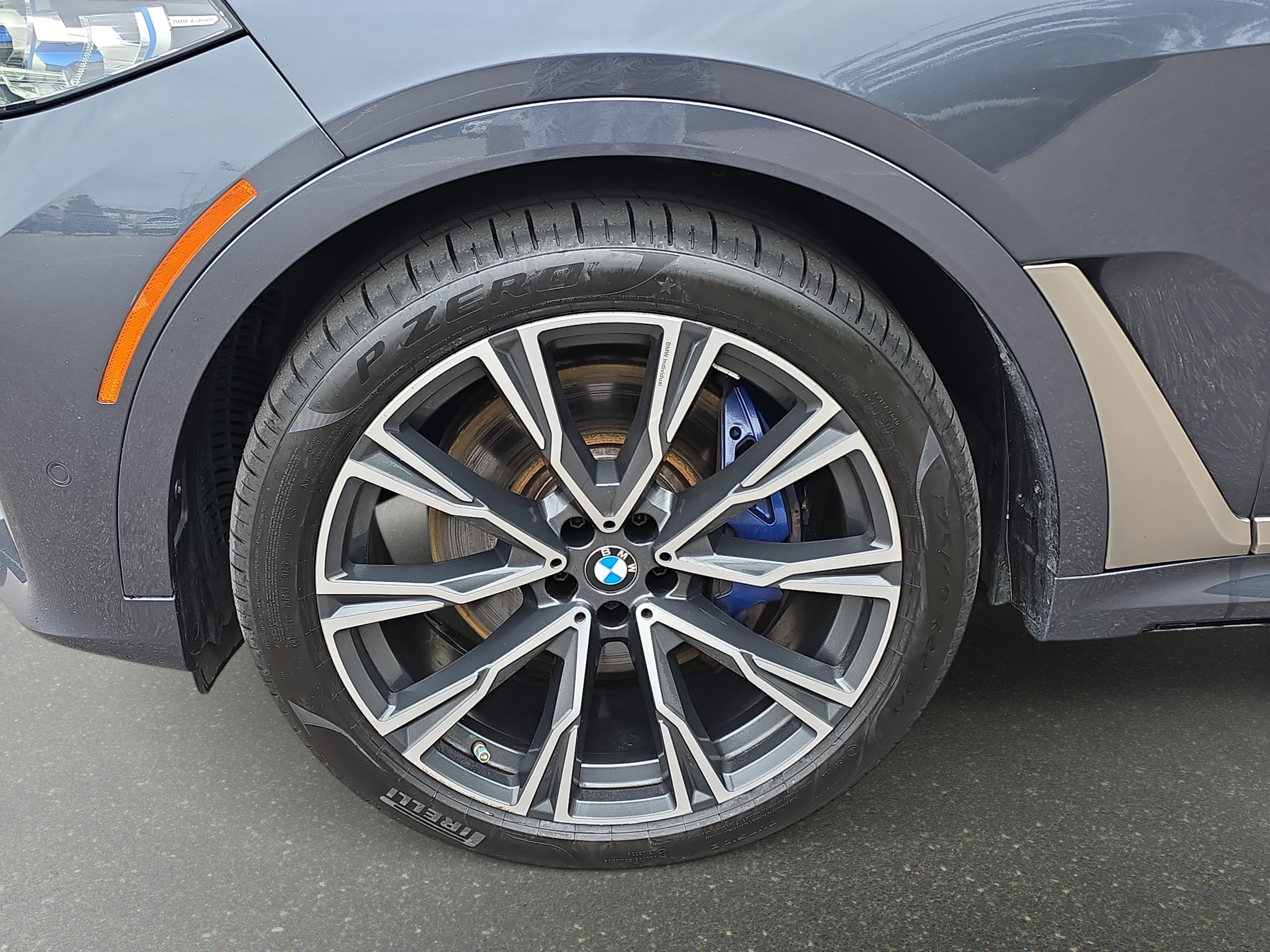 Used 2020 BMW X7 M50i w/ Dynamic Handling Package AWD/4WD image 35