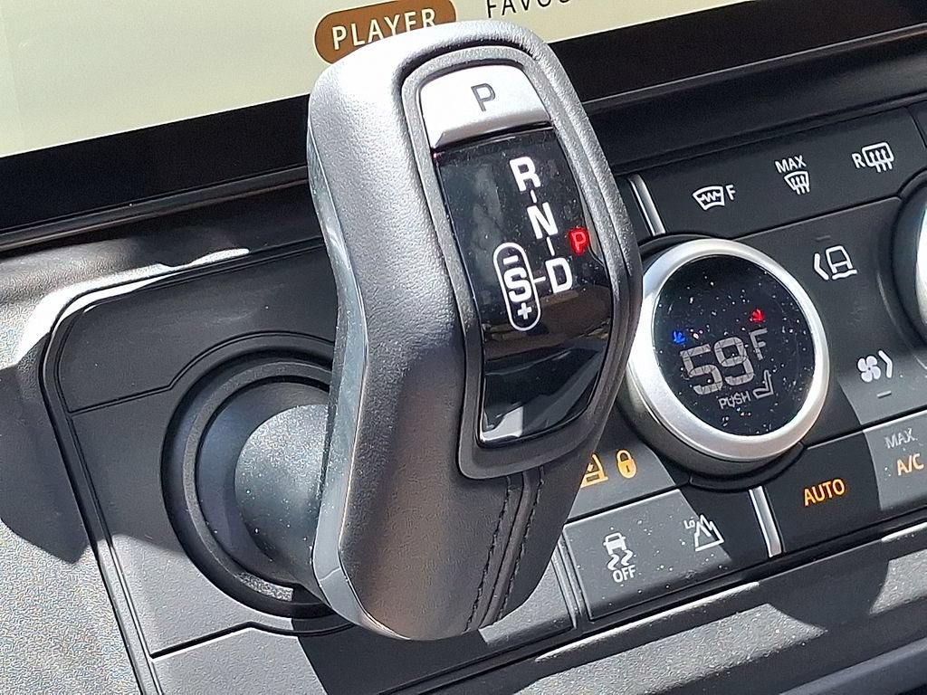 New 2026 Land Rover Defender 130 V8 AWD/4WD image 13