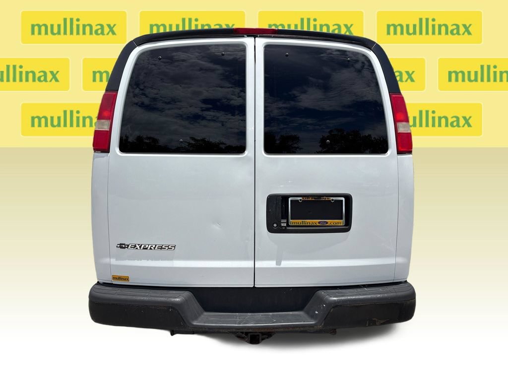 Used 2019 Chevrolet Express 3500 LT w/ LT Preferred Equipment Group RWD image 6