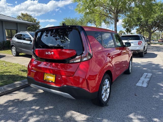 Used 2025 Kia Soul LX w/ LX Technology Package FWD image 7