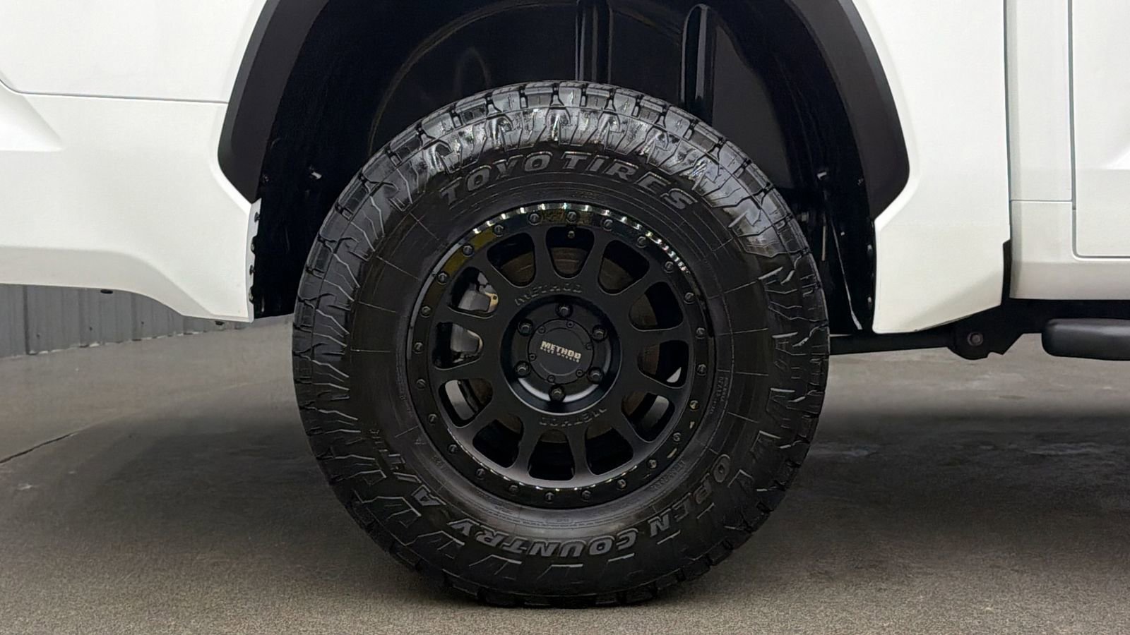 Used 2024 Toyota Tundra Limited image 11