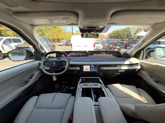 New 2025 Lincoln Navigator Reserve image 8