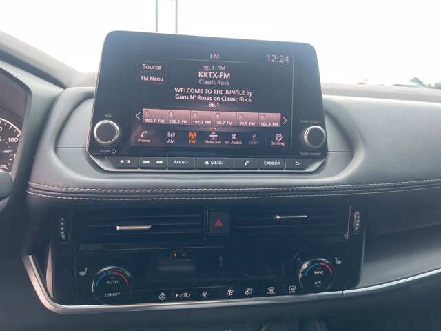 Used 2023 Nissan Rogue SV w/ SV Premium Package image 15