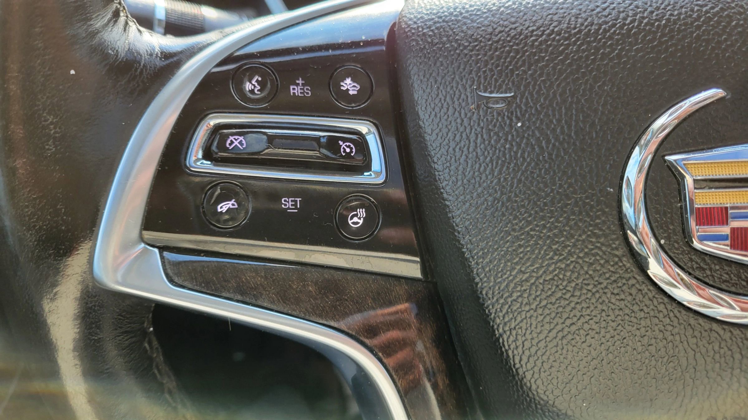 Used 2016 Cadillac SRX Performance w/ Midnight Edition Package FWD image 24