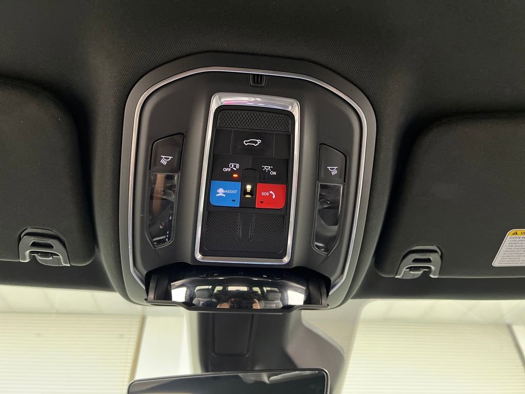 Used 2024 Jeep Wagoneer L Series II image 68