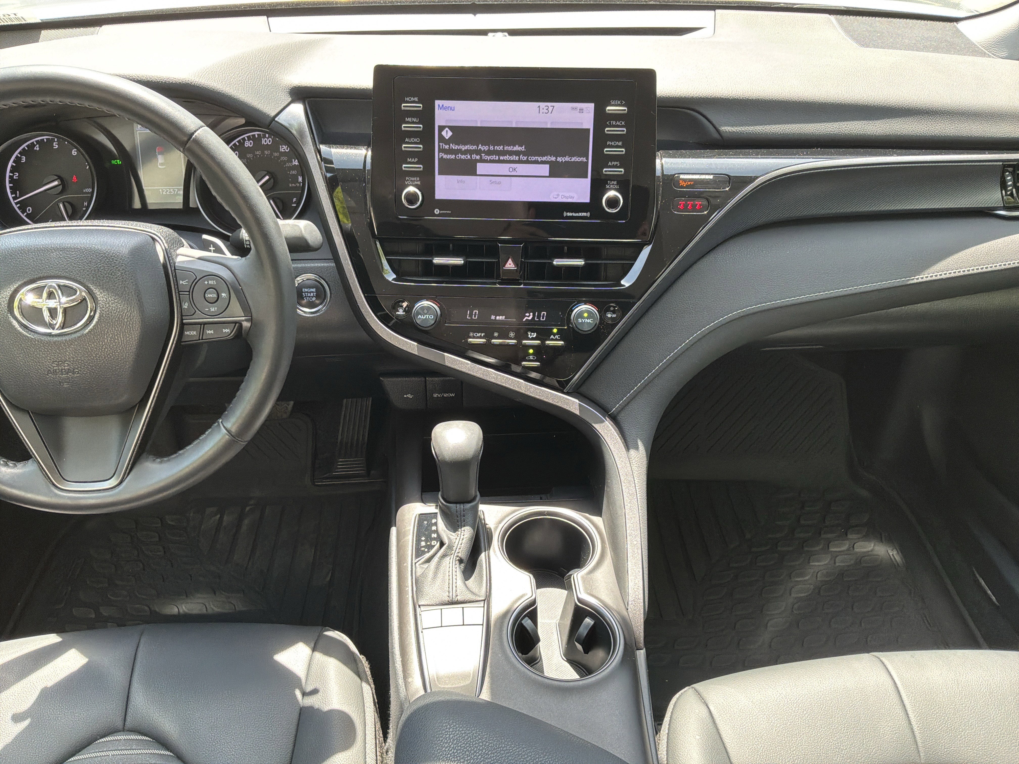 Used 2023 Toyota Camry SE w/ Convenience Package image 29