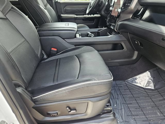 Used 2025 RAM 3500 Limited AWD/4WD image 12