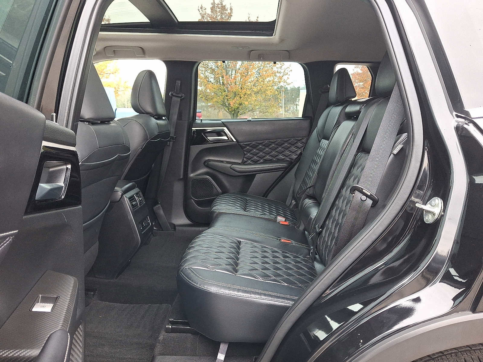 Used 2023 Mitsubishi Outlander SEL image 10