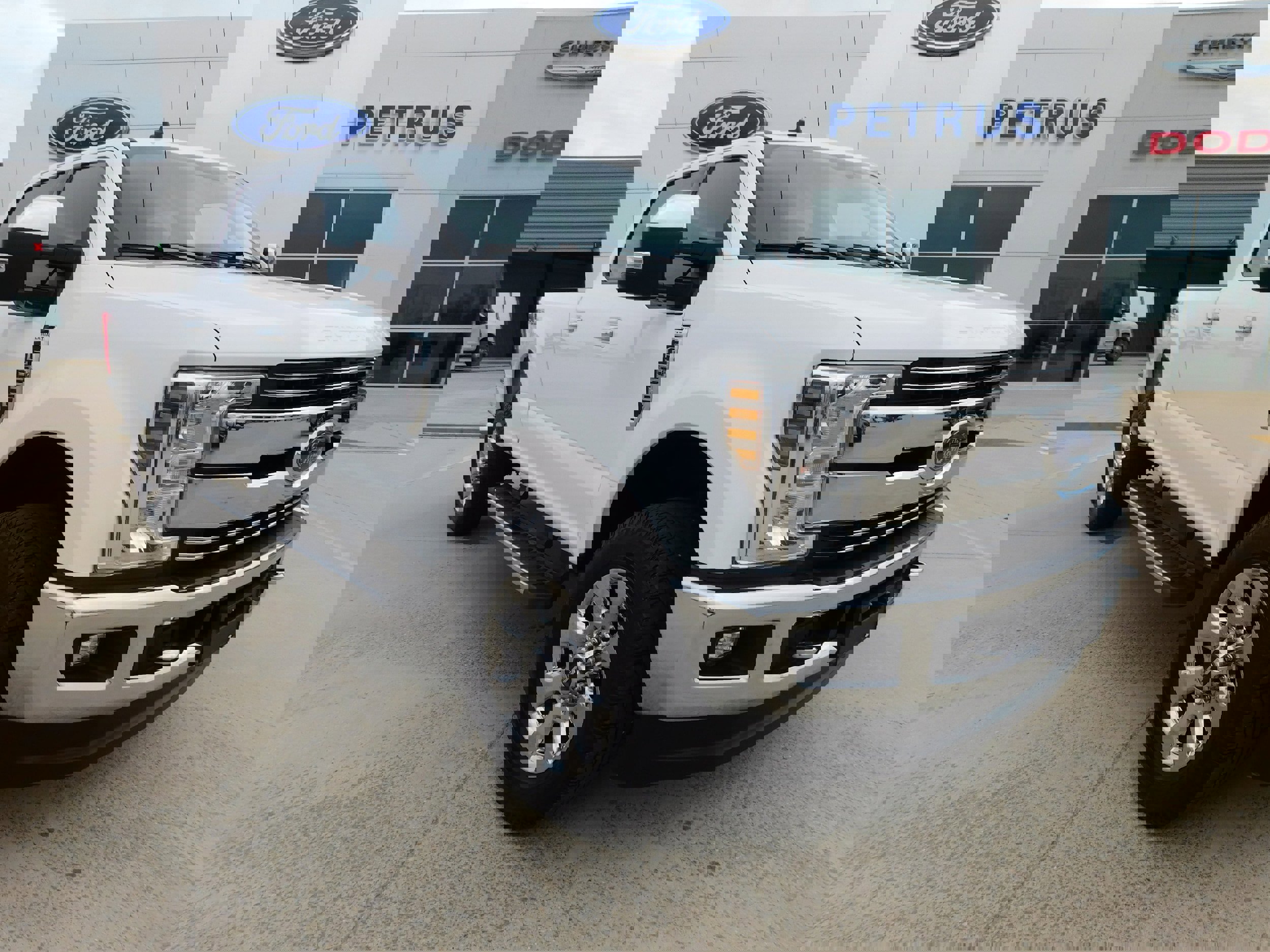 Used 2019 Ford F250 Lariat w/ Chrome Package image 1