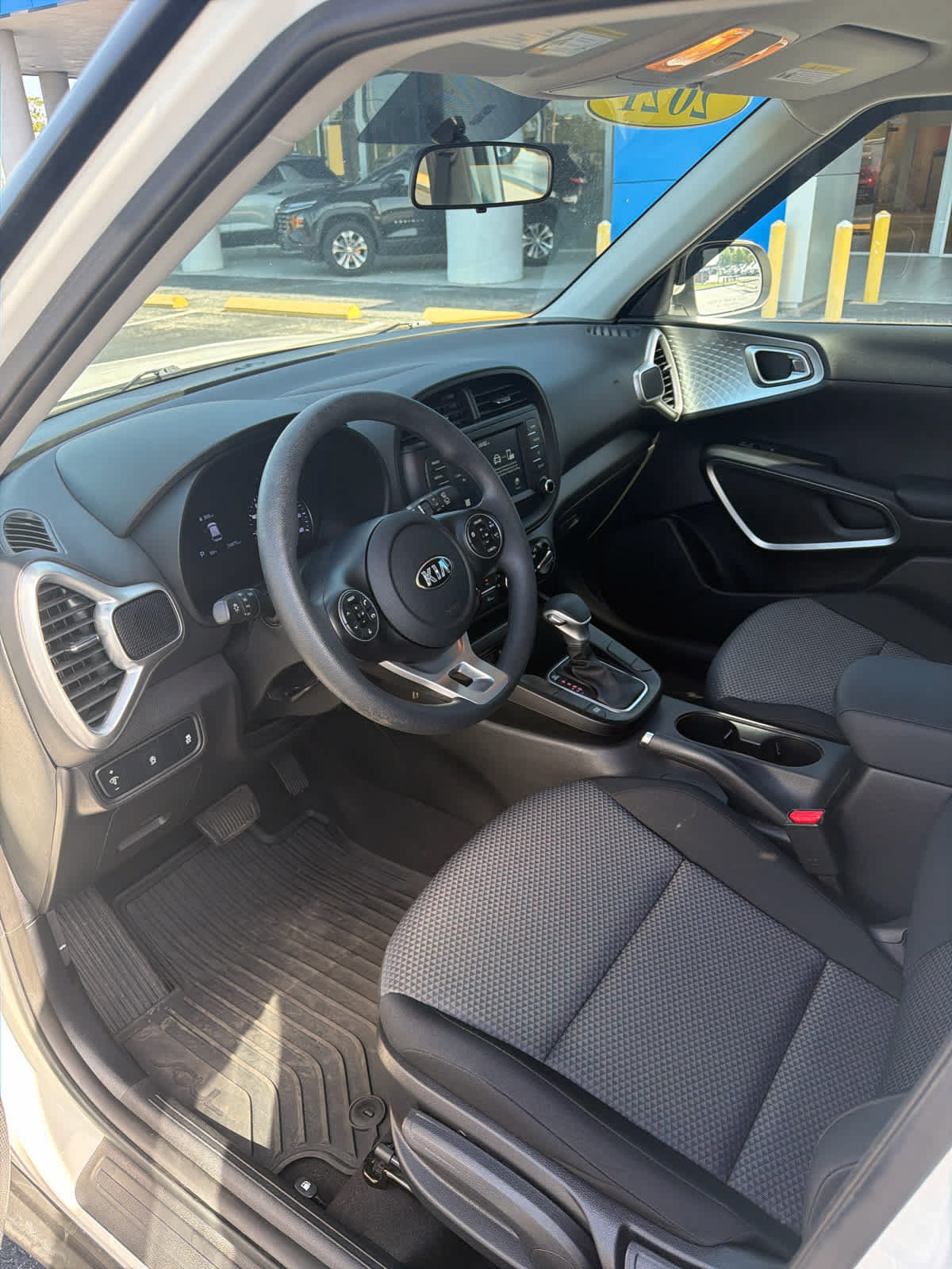 Used 2021 Kia Soul LX FWD image 13