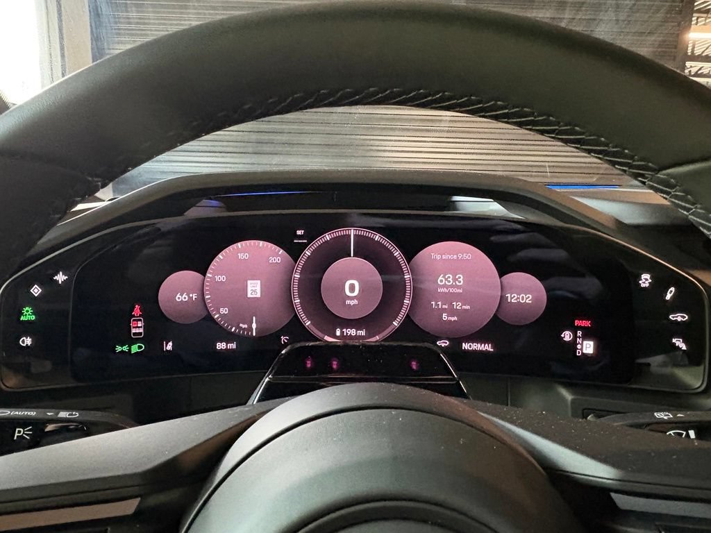 New 2026 Porsche Cayenne Electric AWD/4WD image 25