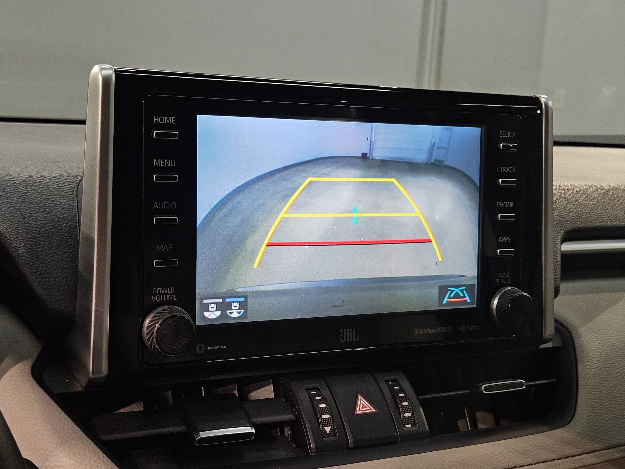 Used 2020 Toyota RAV4 Limited image 32