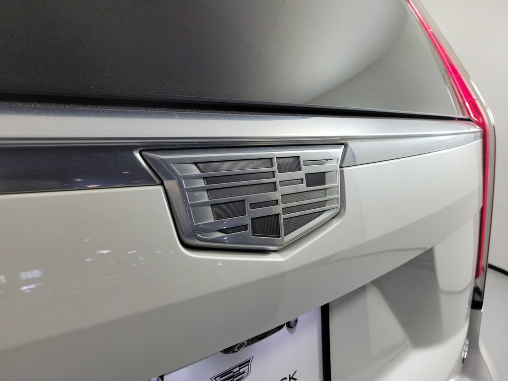 Certified 2023 Cadillac Escalade Premium Luxury w/ LPO, Radiant Package AWD/4WD image 7