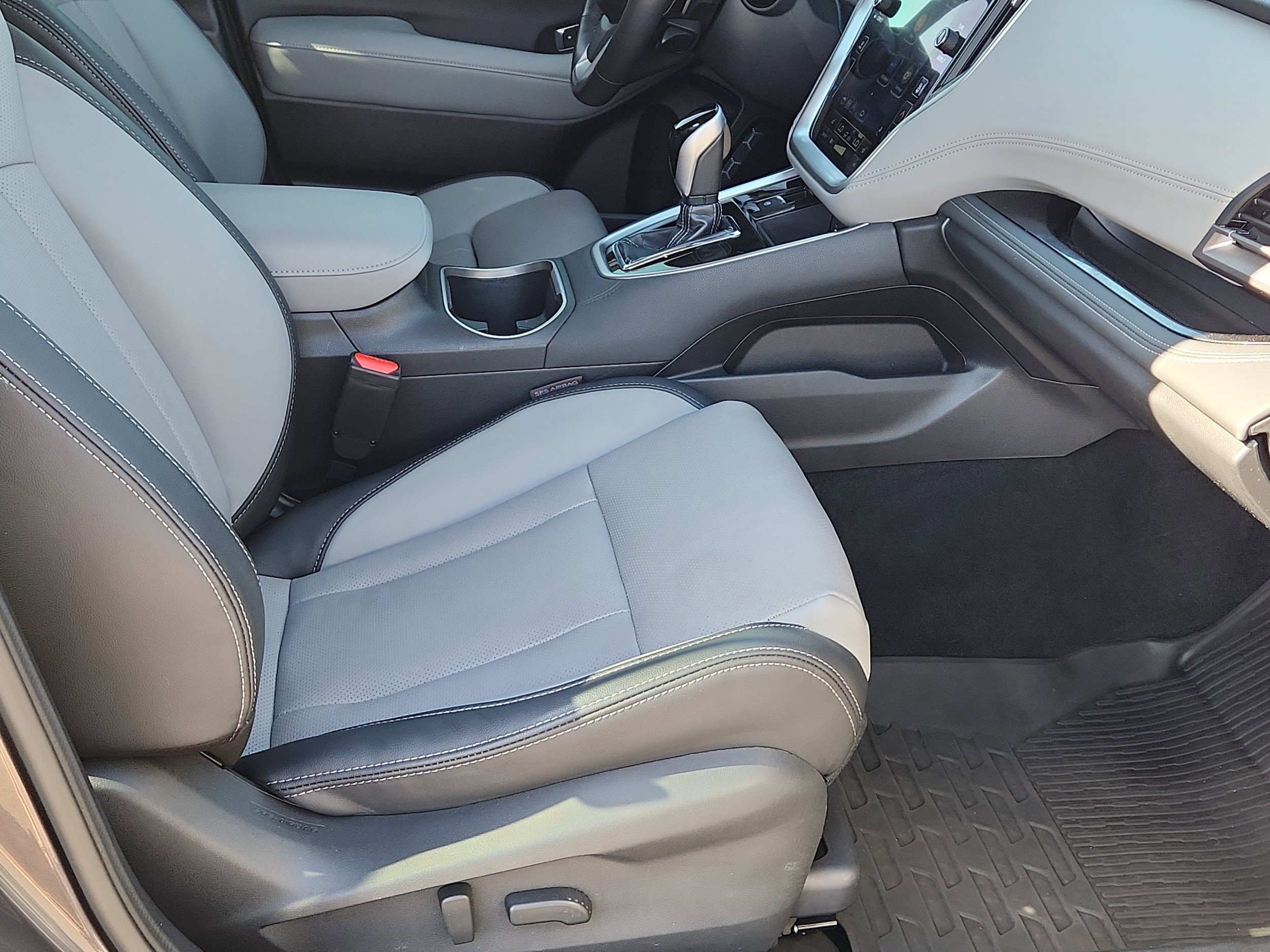 Used 2022 Subaru Outback Limited AWD/4WD image 13
