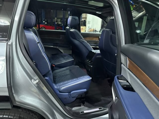 Certified 2026 Cadillac Vistiq Premium Luxury AWD/4WD image 39