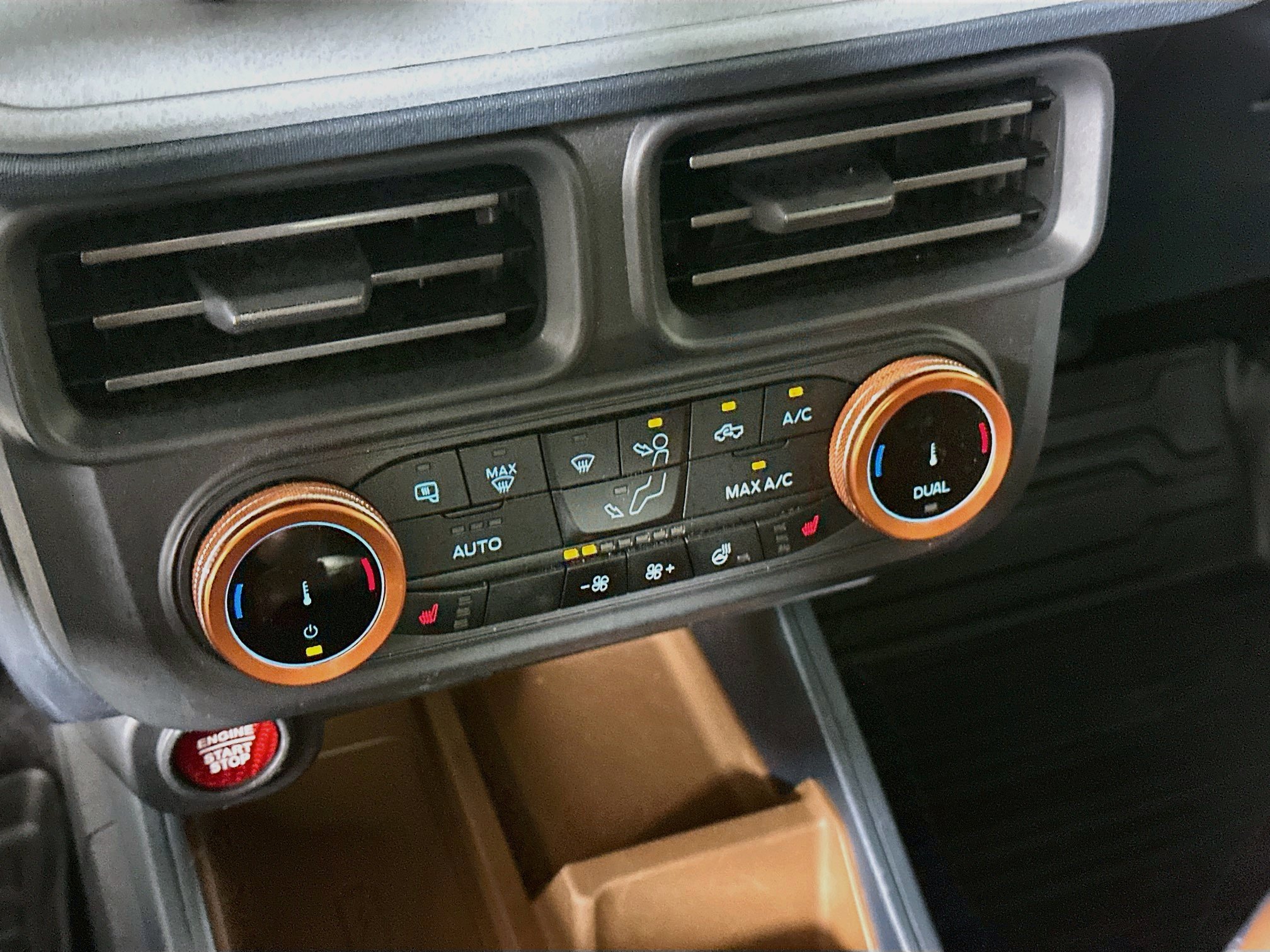 Used 2024 Ford Maverick Lariat w/ FX4 Off-Road Package AWD/4WD image 24