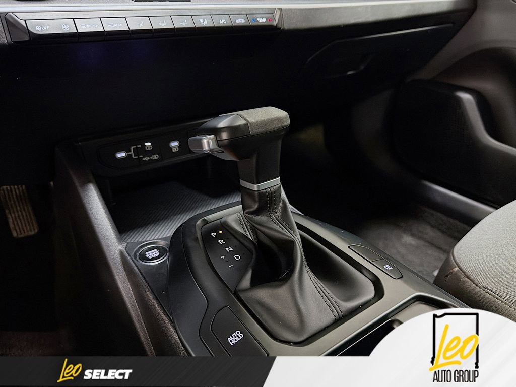 Used 2025 Kia K4 LXS image 16