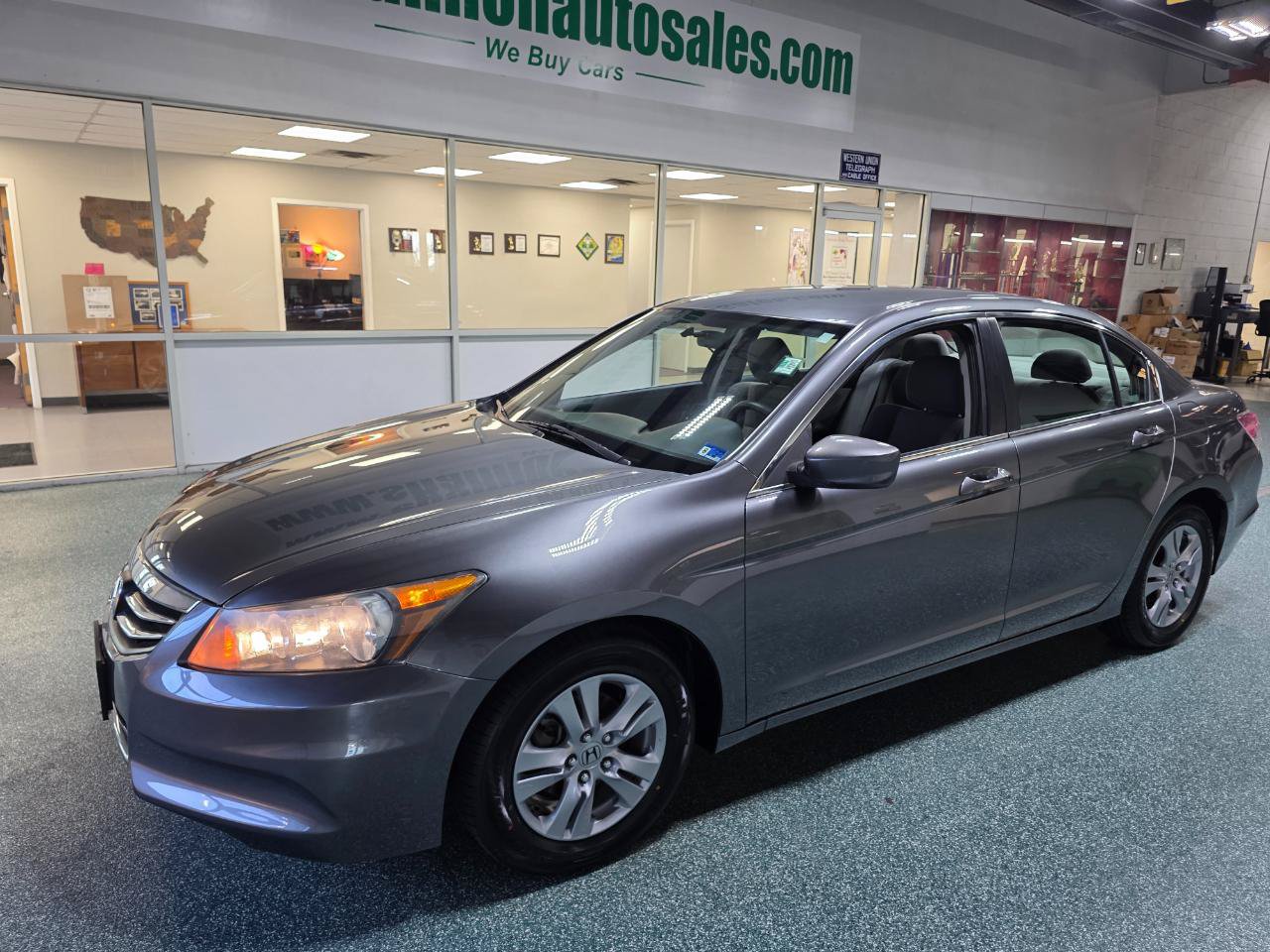 Used 2011 Honda Accord LX-P image 2