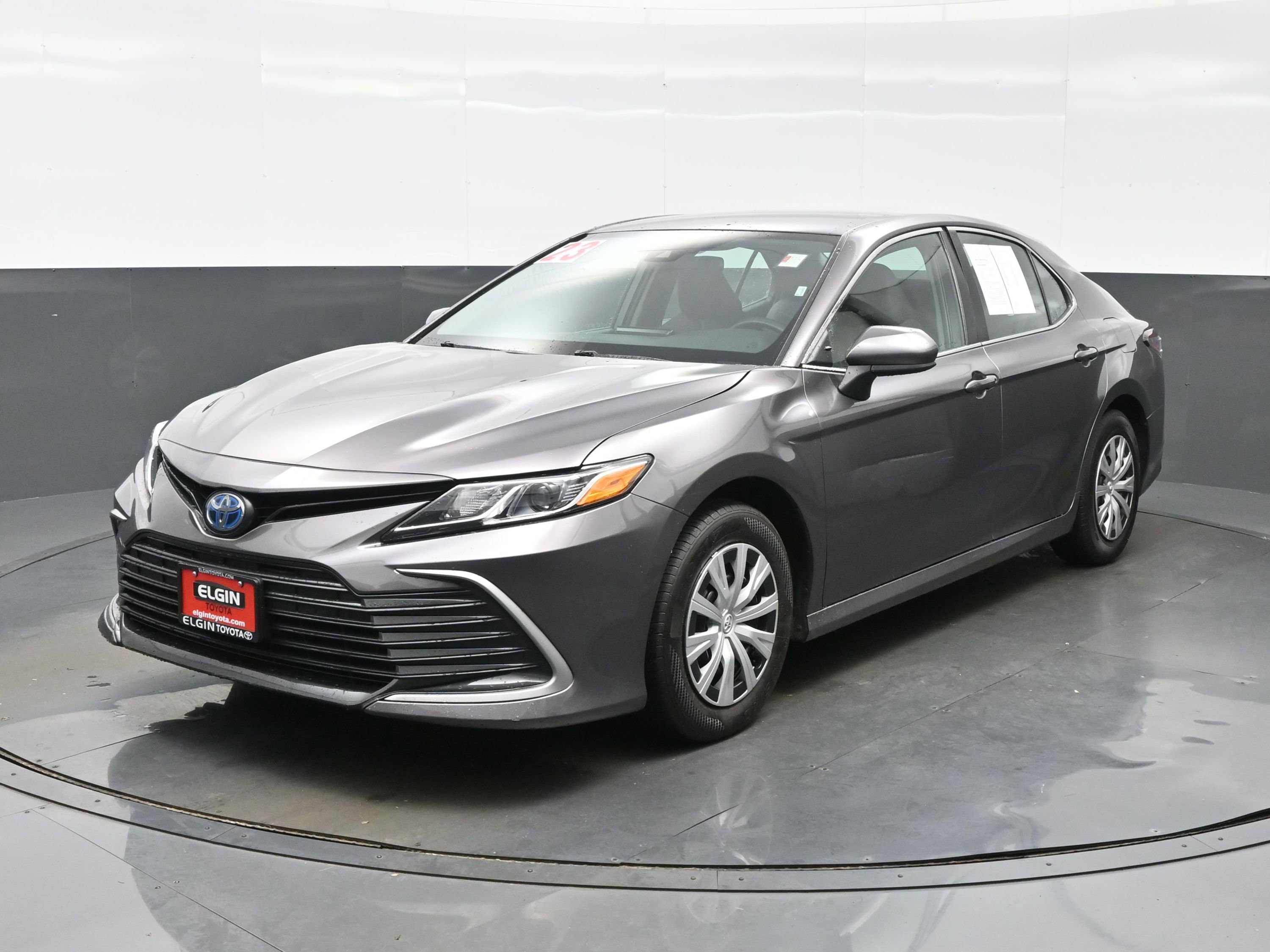 Used 2024 Toyota Camry LE FWD image 2