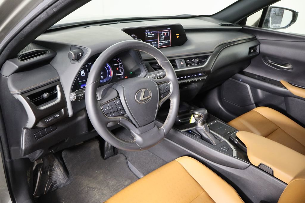 Used 2021 Lexus UX 200 w/ Accessory Package (Z1) image 27