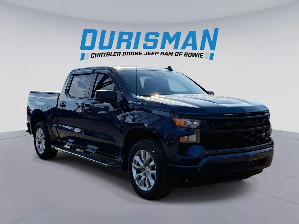 Used 2022 Chevrolet Silverado 1500 Custom image 1