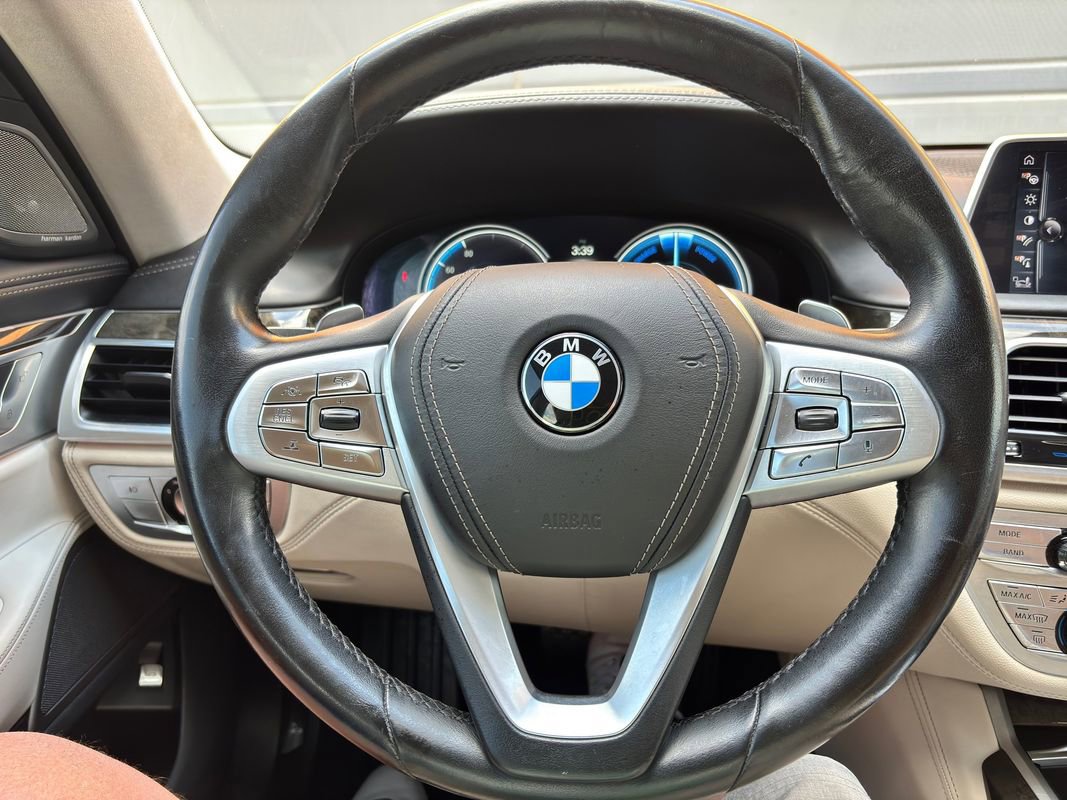 Used 2016 BMW 750i xDrive AWD/4WD image 36