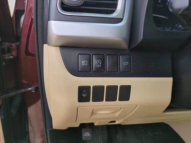 Used 2017 Toyota Highlander XLE image 13