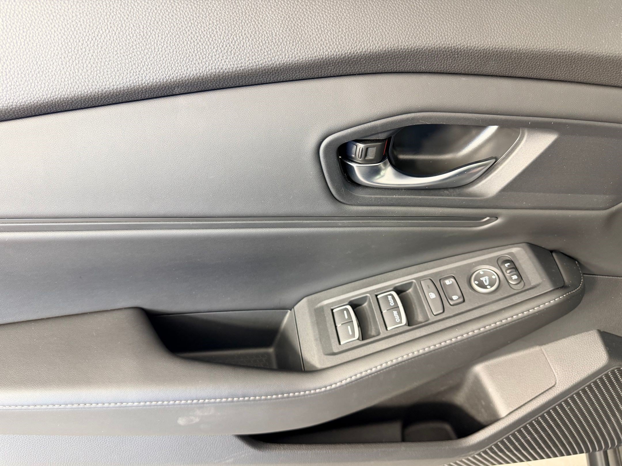 Used 2023 Honda Accord Sport image 13