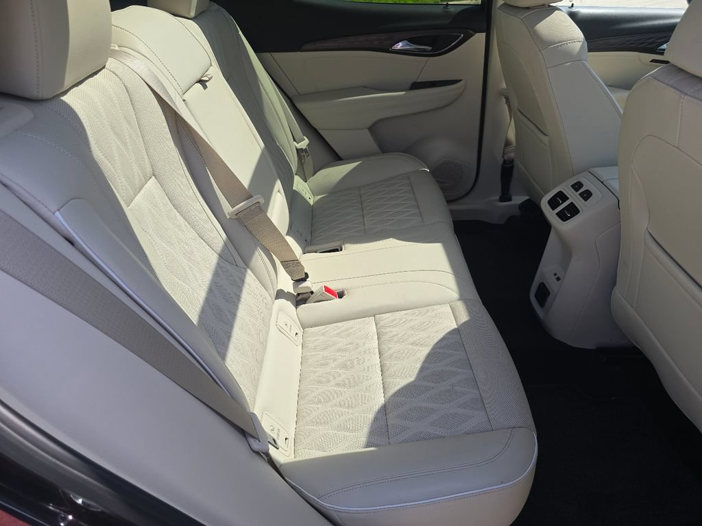 Used 2023 Buick Envision Avenir FWD image 20
