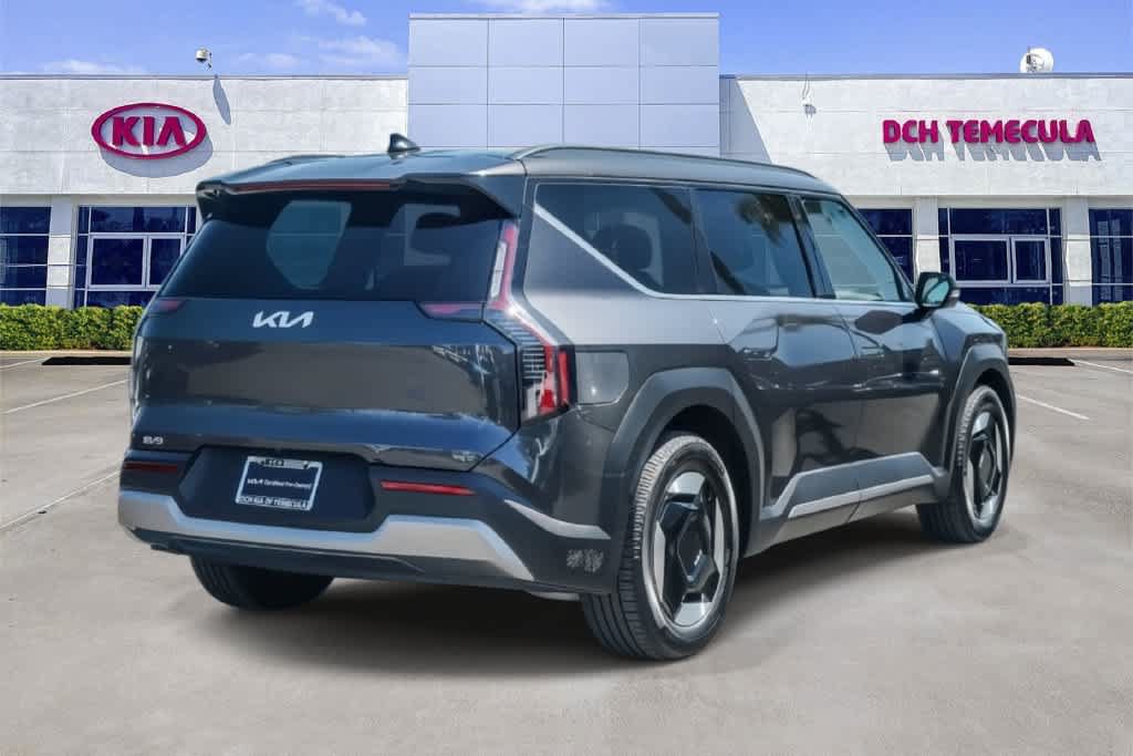 Certified 2024 Kia EV9 Wind AWD/4WD image 4