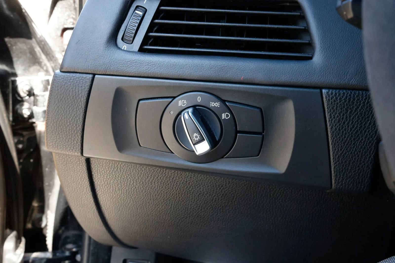 Used 2009 BMW M3 Sedan image 44