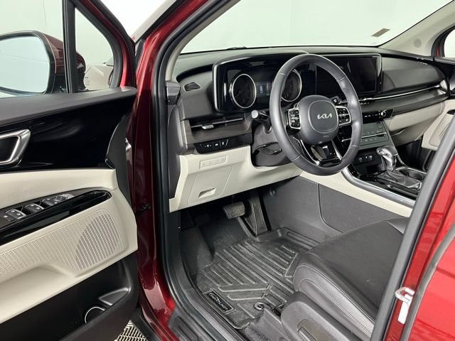 Used 2024 Kia Carnival EX FWD image 23