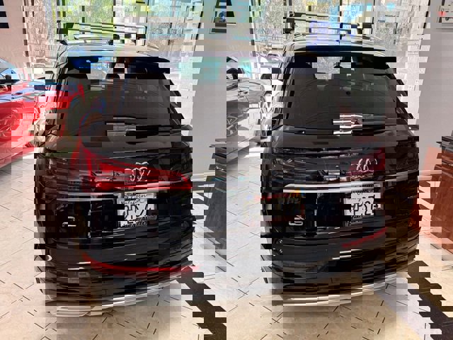 Used 2021 Audi Q5 Premium Plus w/ Premium Plus Package image 21