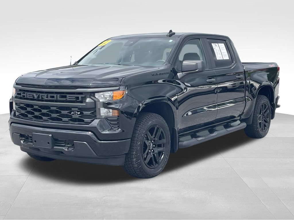 Used 2023 Chevrolet Silverado 1500 Custom w/ 2.7L Blackout Package AWD/4WD image 8