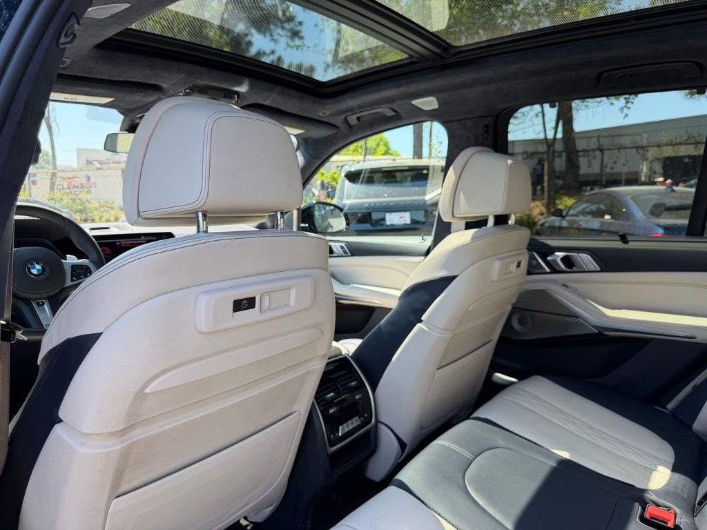 Used 2021 BMW X5 M50i w/ Executive Package image 23