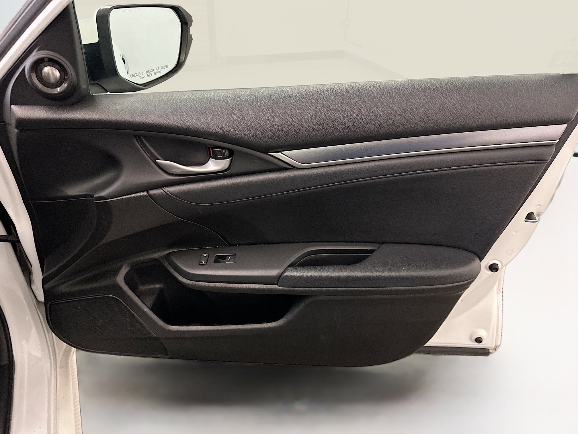 Used 2017 Honda Civic Touring image 33